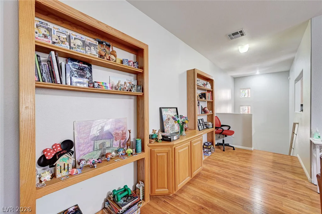 1604 Cardinal Bluff, Las Vegas, NV 89128