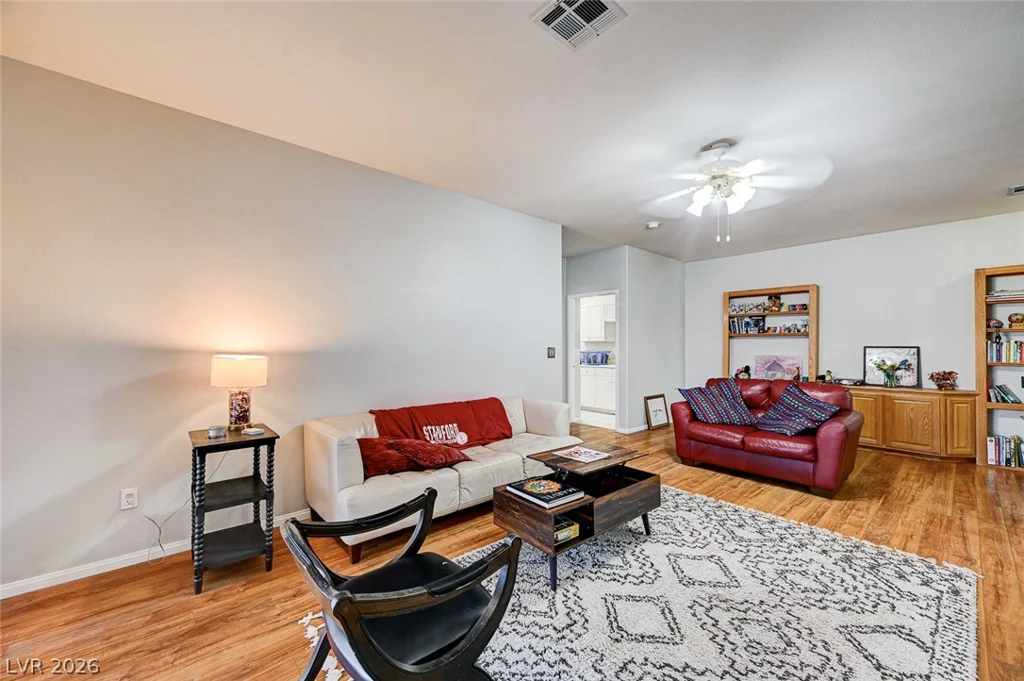 1604 Cardinal Bluff, Las Vegas, NV 89128