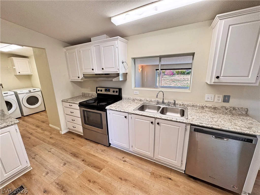 2860 Rainbow, Pahrump, NV 89048