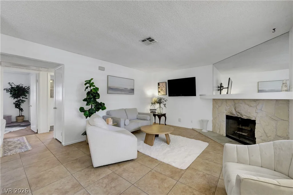 1108 Cimarron, Las Vegas, NV 89128