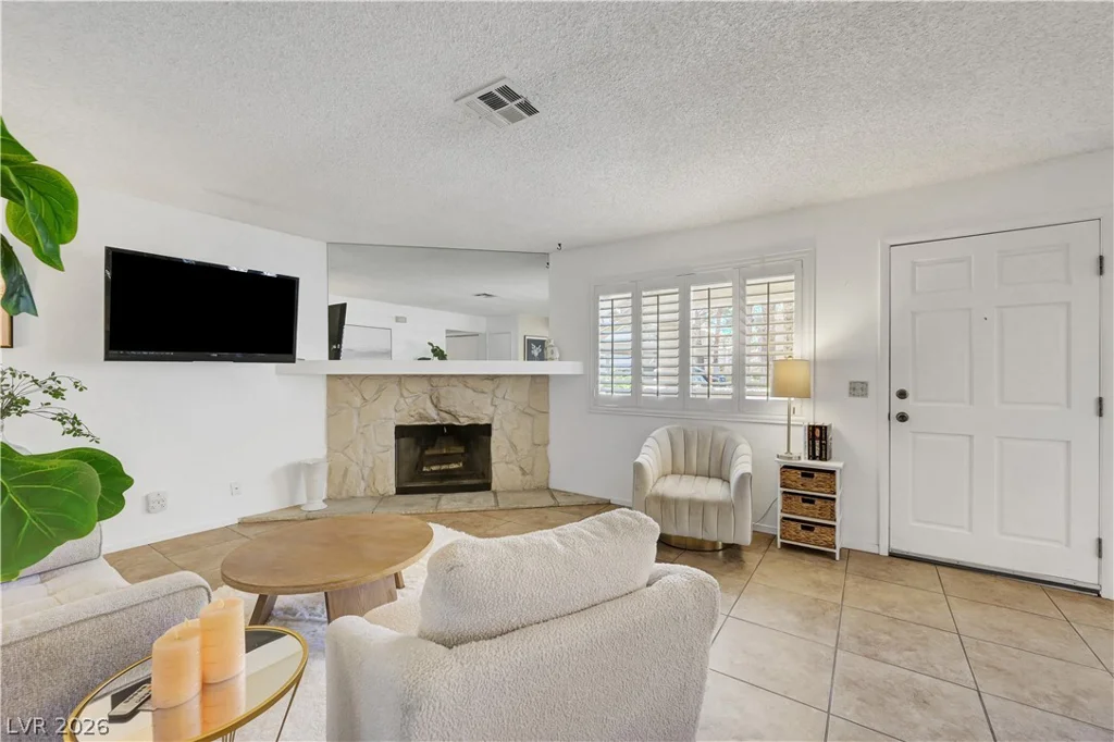 1108 Cimarron, Las Vegas, NV 89128