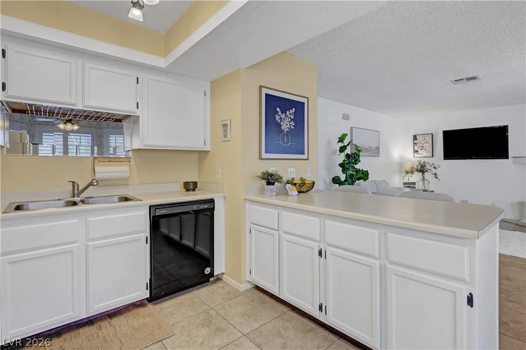 1108 Cimarron, Las Vegas, NV 89128
