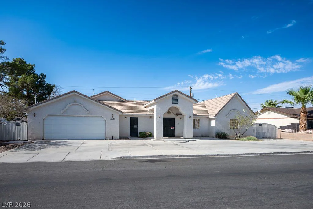 4385 Welter, Las Vegas, NV 89104