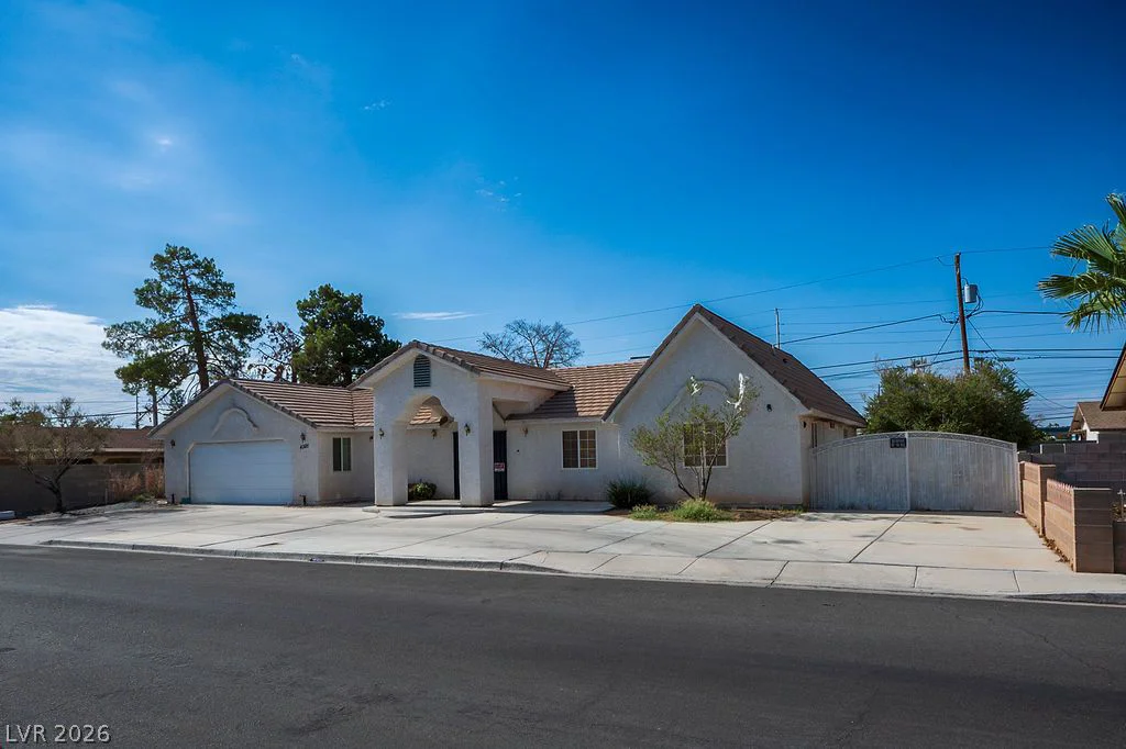 4385 Welter, Las Vegas, NV 89104