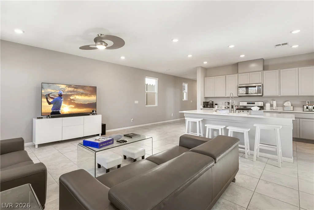 9717 Manchester Peak, Las Vegas, NV 89178