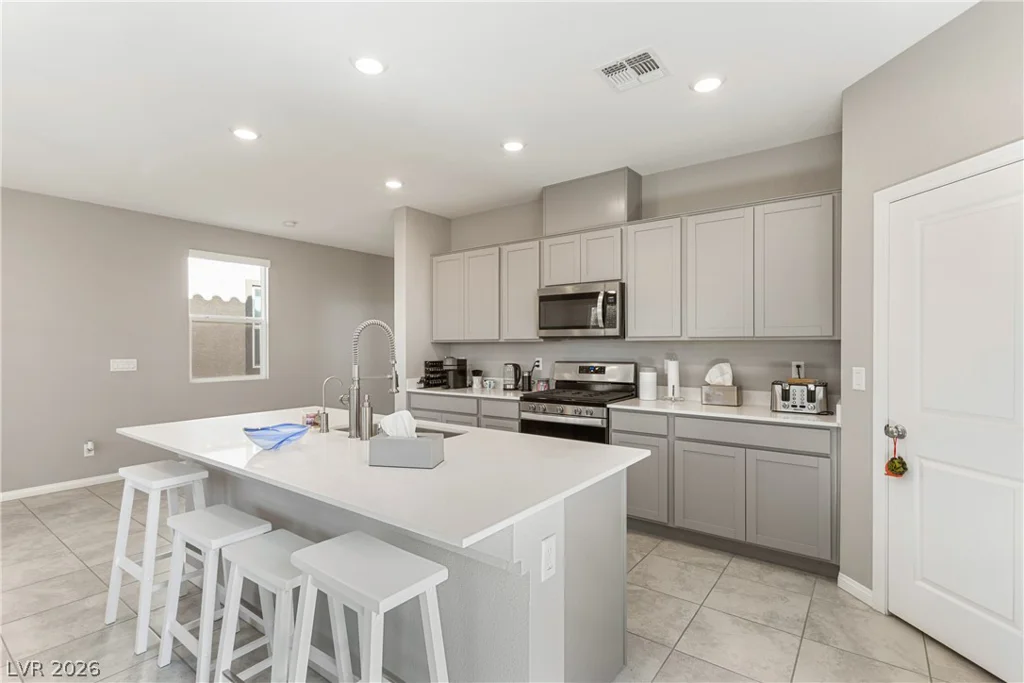 9717 Manchester Peak, Las Vegas, NV 89178