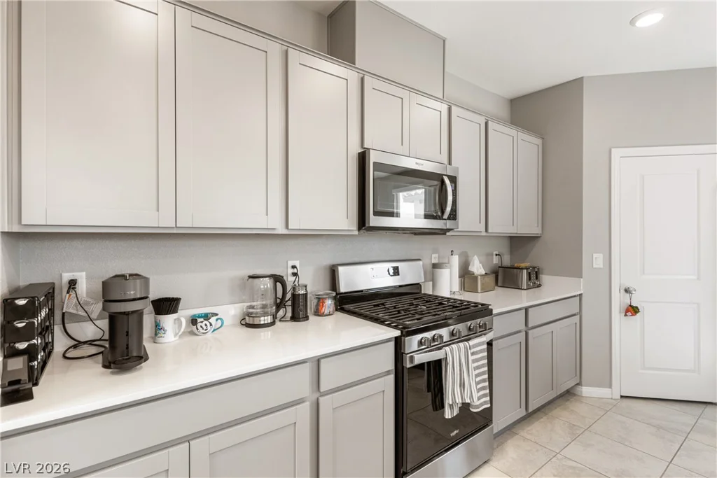 9717 Manchester Peak, Las Vegas, NV 89178