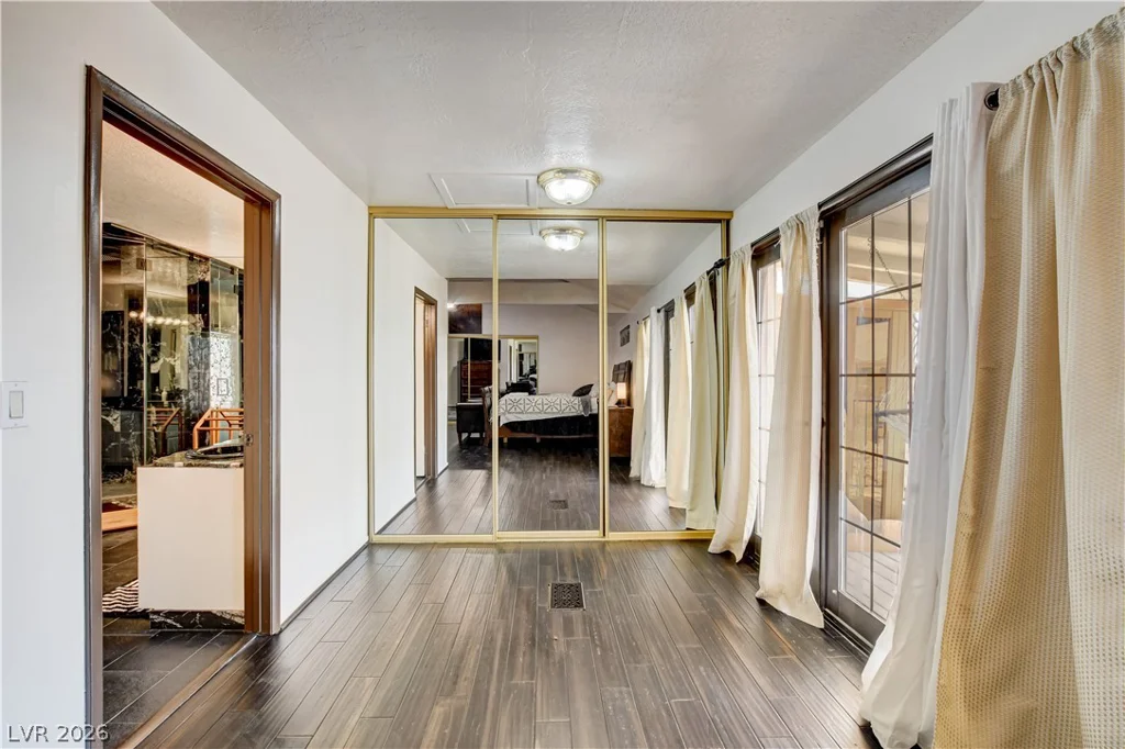 672 Los Feliz, Las Vegas, NV 89110