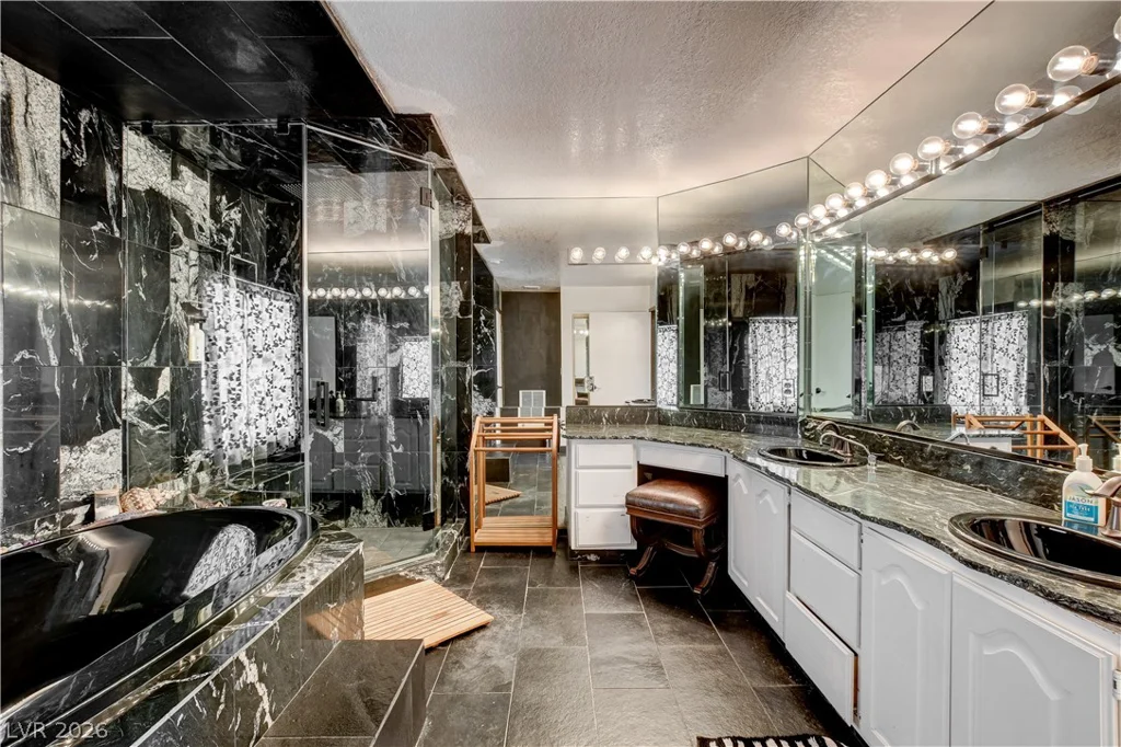 672 Los Feliz, Las Vegas, NV 89110