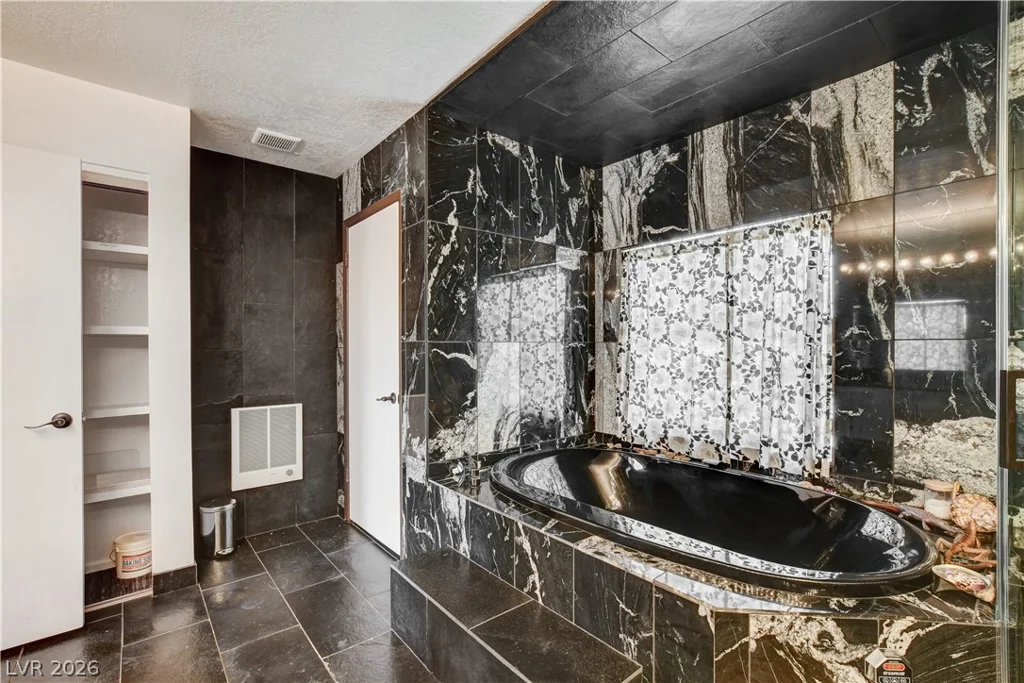672 Los Feliz, Las Vegas, NV 89110