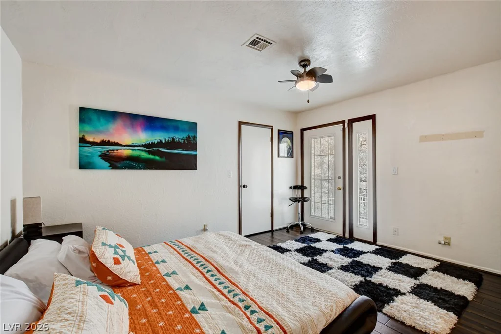 672 Los Feliz, Las Vegas, NV 89110