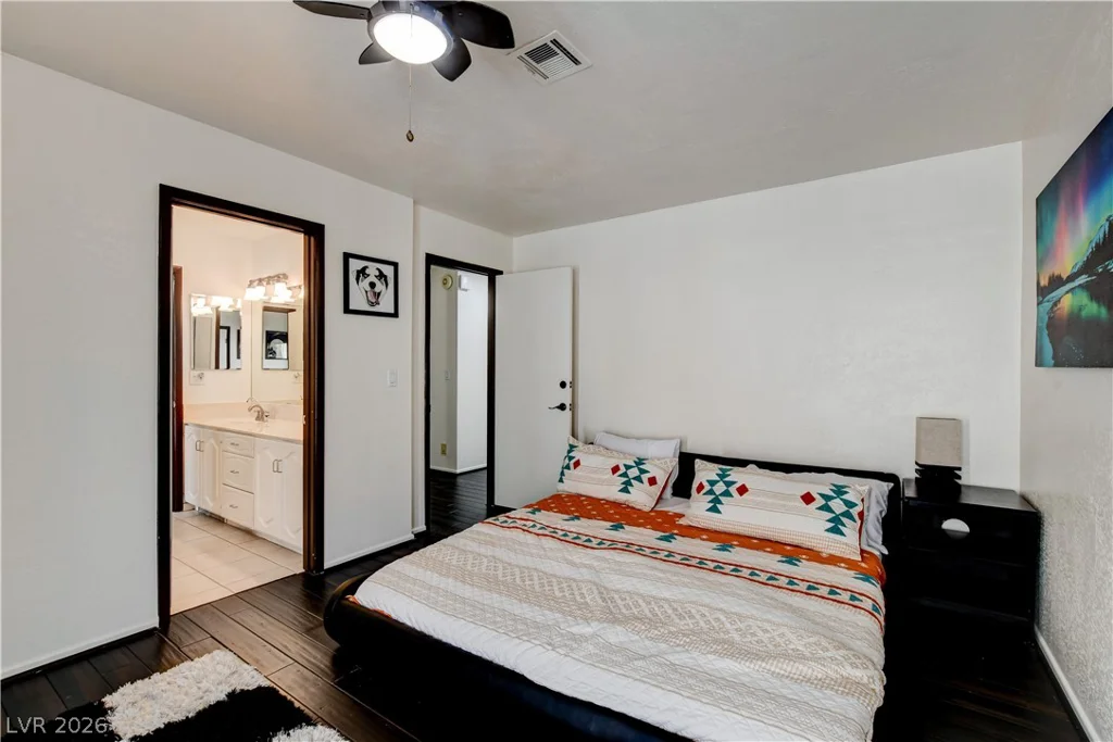 672 Los Feliz, Las Vegas, NV 89110