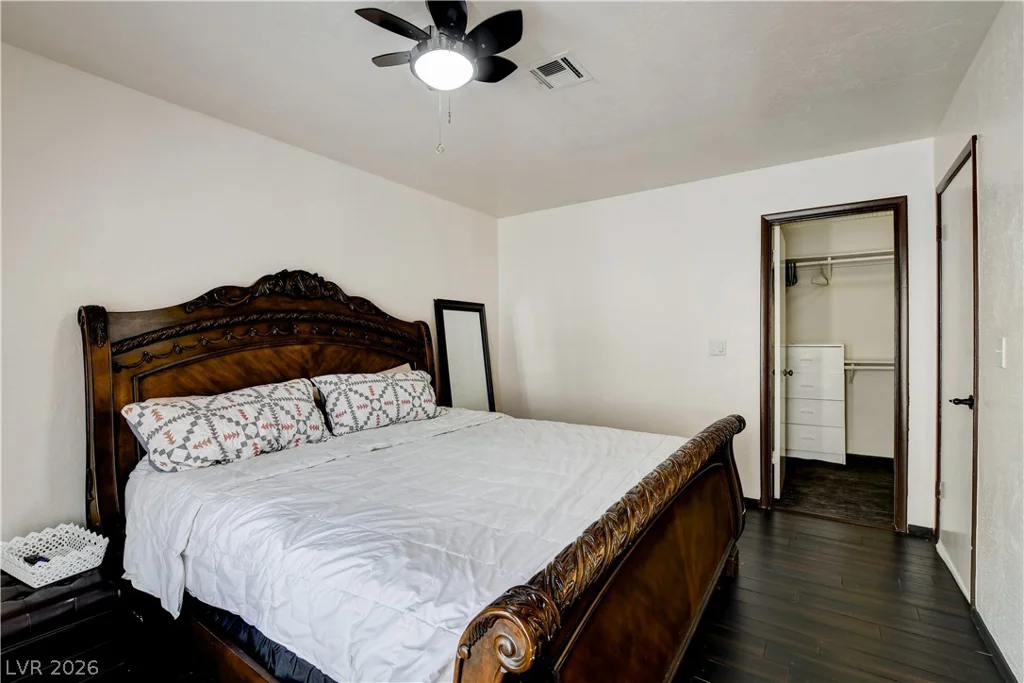 672 Los Feliz, Las Vegas, NV 89110