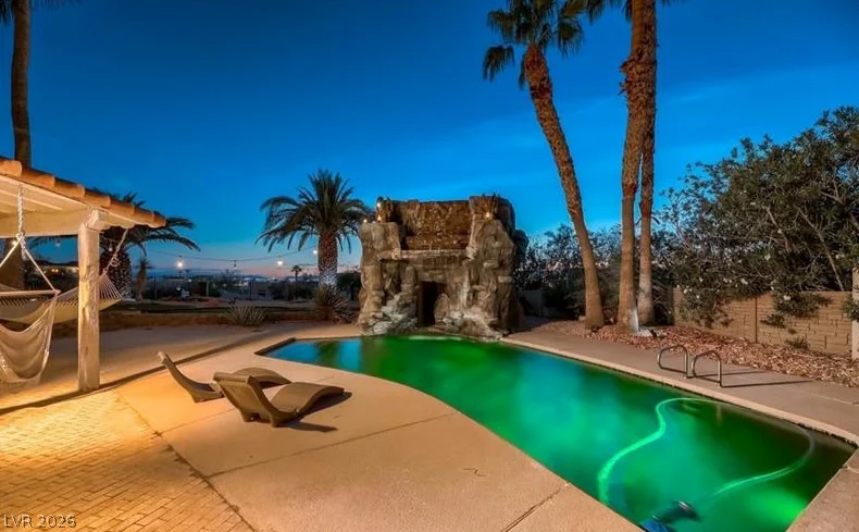 672 Los Feliz, Las Vegas, NV 89110