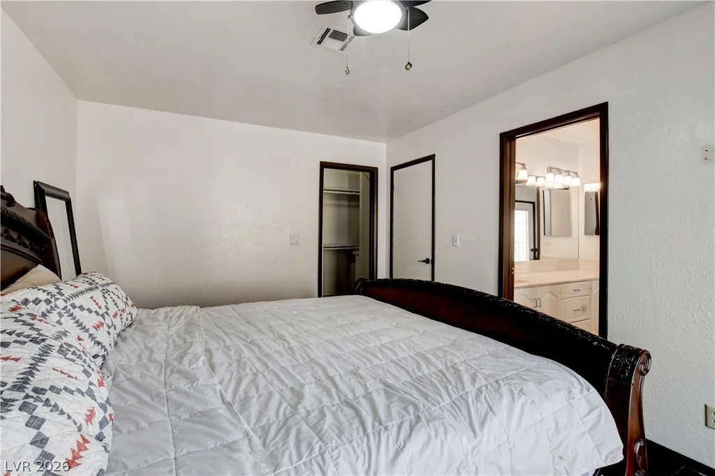 672 Los Feliz, Las Vegas, NV 89110