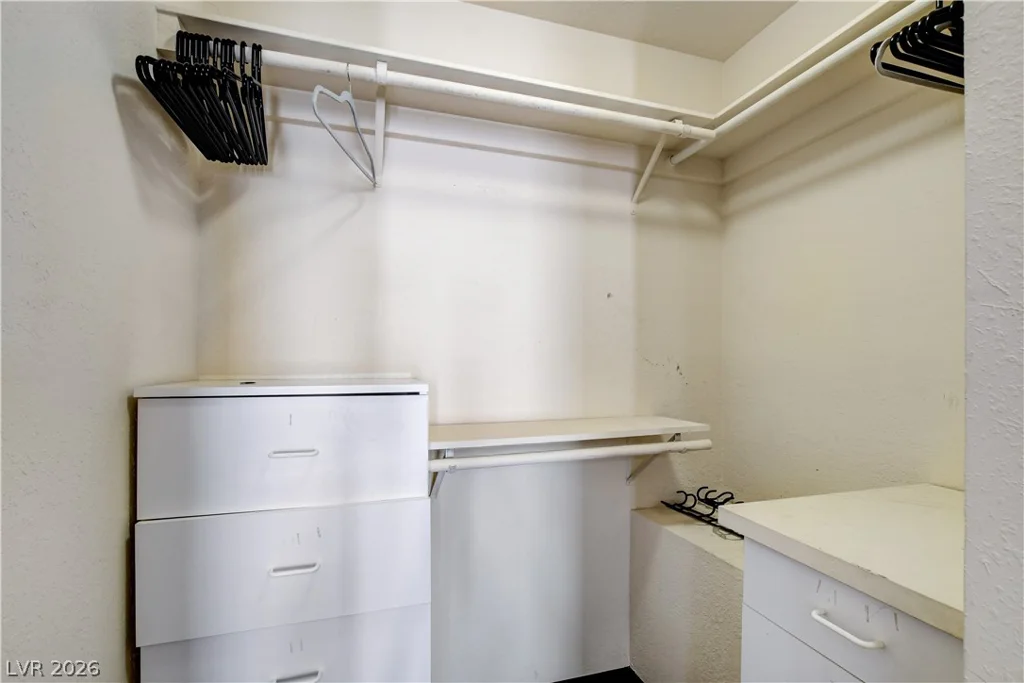 672 Los Feliz, Las Vegas, NV 89110