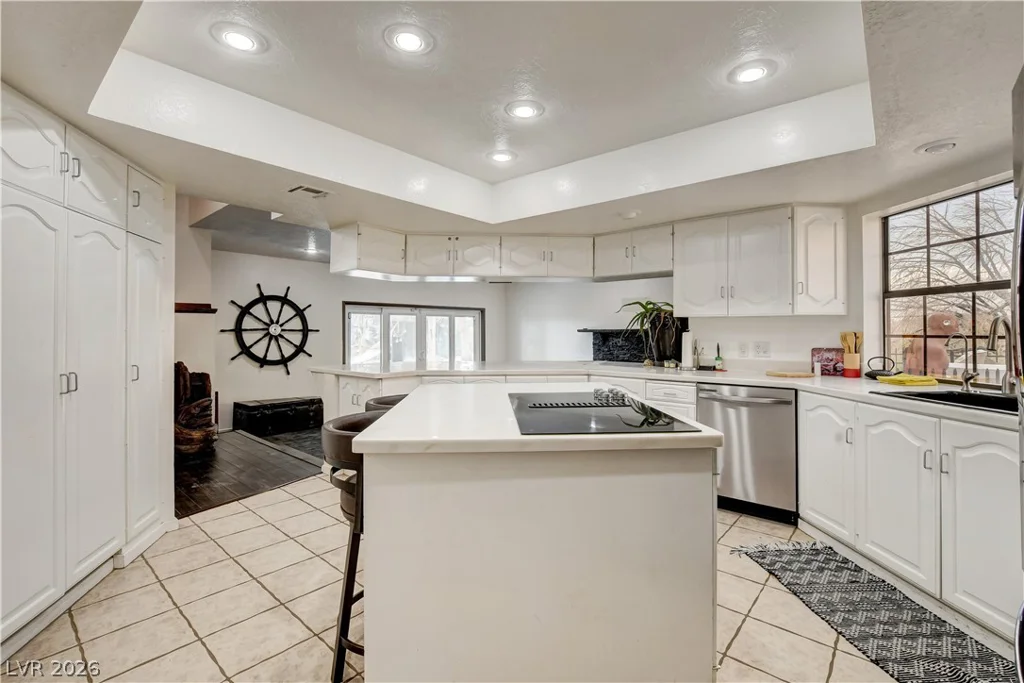 672 Los Feliz, Las Vegas, NV 89110