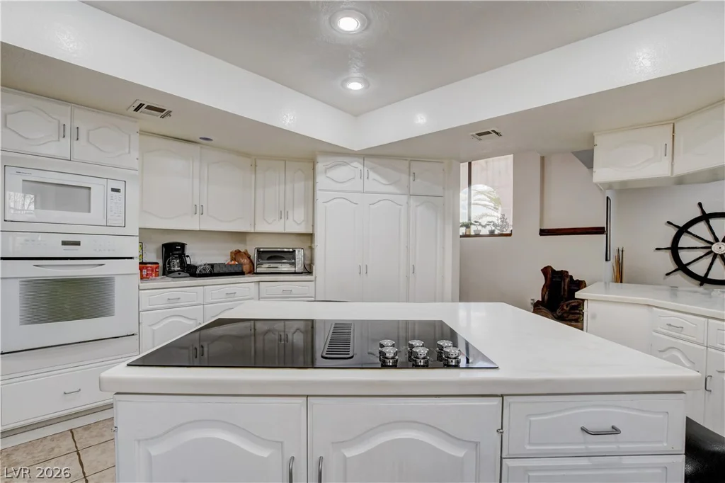672 Los Feliz, Las Vegas, NV 89110