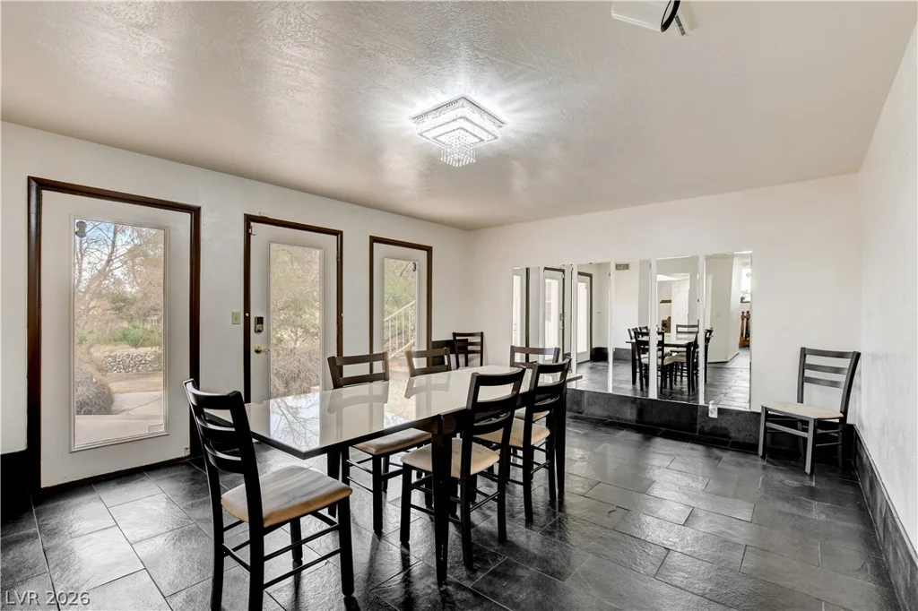 672 Los Feliz, Las Vegas, NV 89110