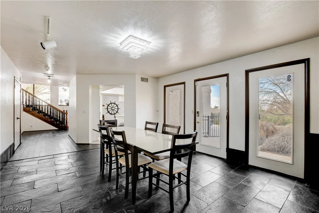 672 Los Feliz, Las Vegas, NV 89110