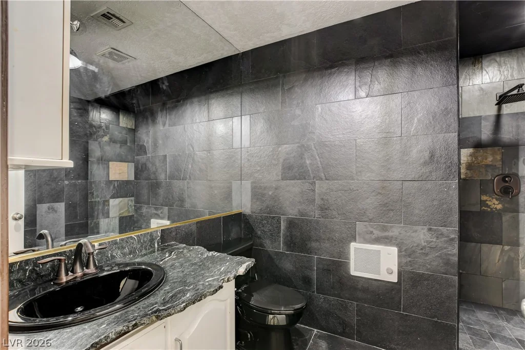 672 Los Feliz, Las Vegas, NV 89110