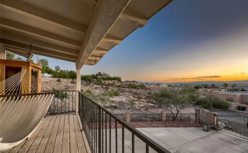 672 Los Feliz, Las Vegas, NV 89110