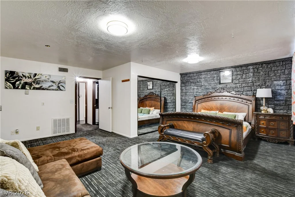 672 Los Feliz, Las Vegas, NV 89110