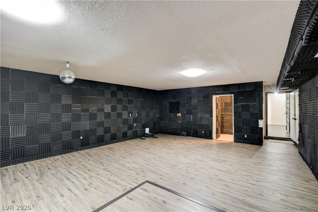 672 Los Feliz, Las Vegas, NV 89110