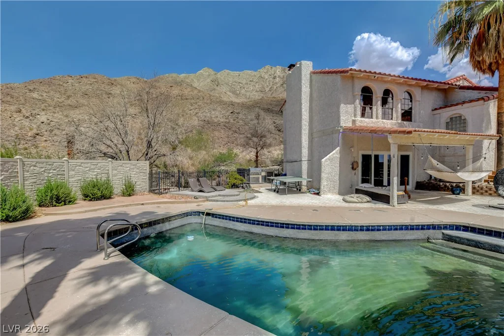 672 Los Feliz, Las Vegas, NV 89110