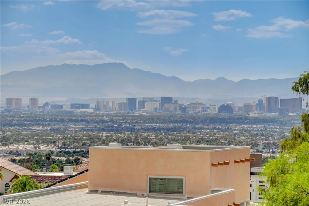 672 Los Feliz, Las Vegas, NV 89110