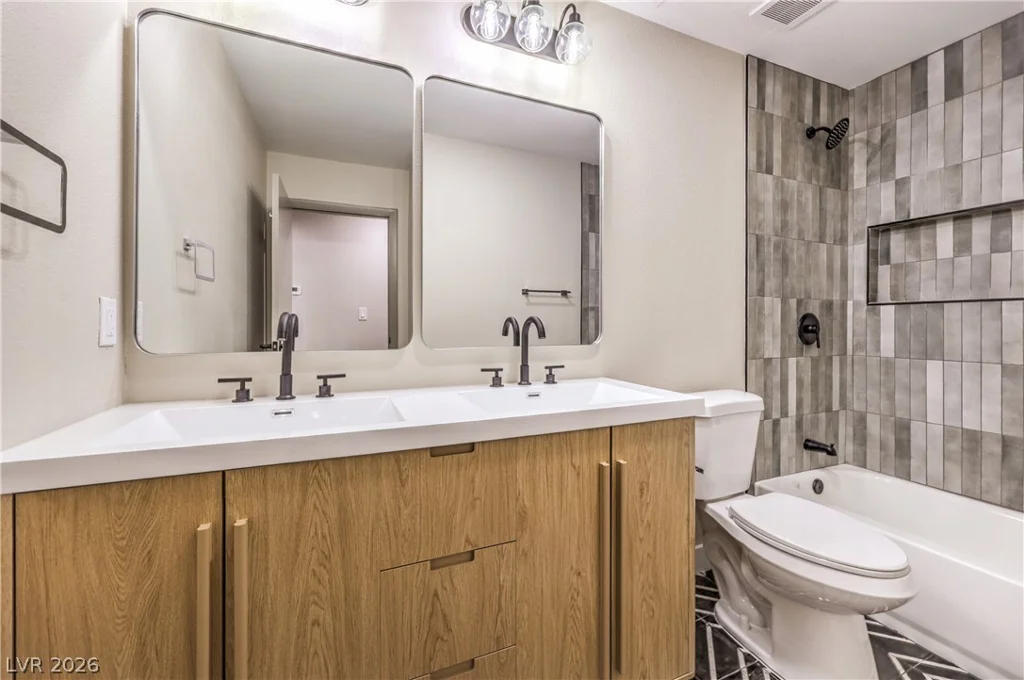 4060 Harmon, Las Vegas, NV 89121