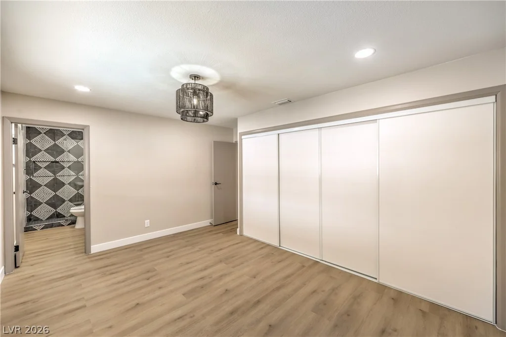 4060 Harmon, Las Vegas, NV 89121