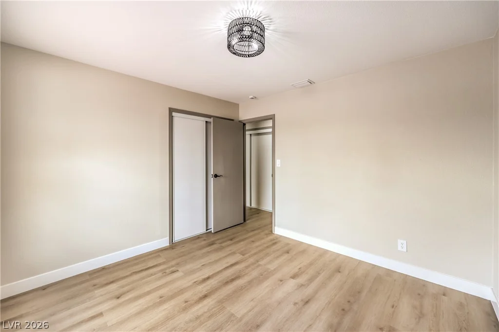 4060 Harmon, Las Vegas, NV 89121