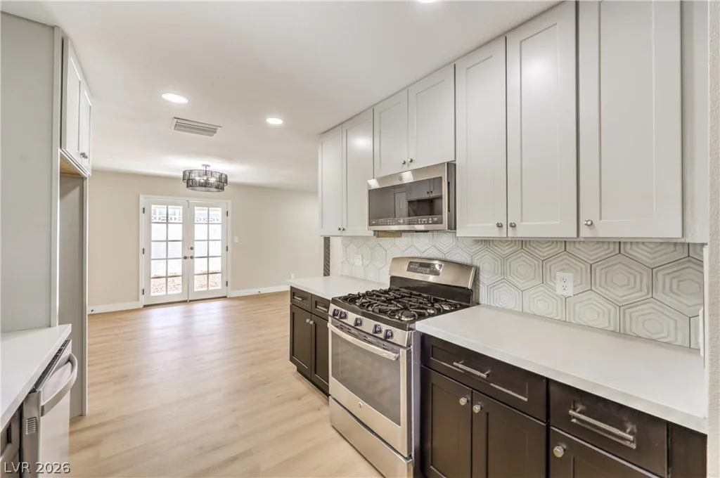 4060 Harmon, Las Vegas, NV 89121