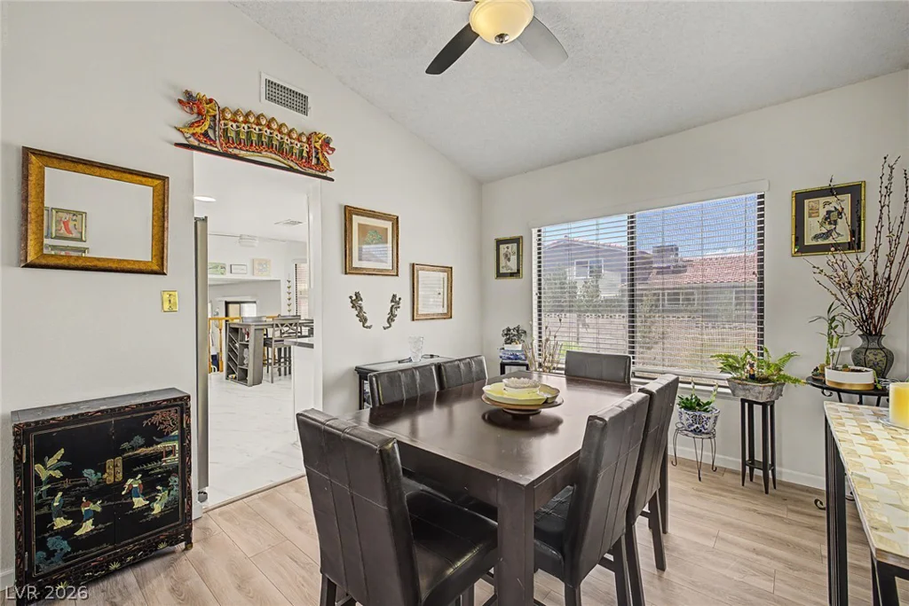 4472 Lindenhurst, Las Vegas, NV 89120