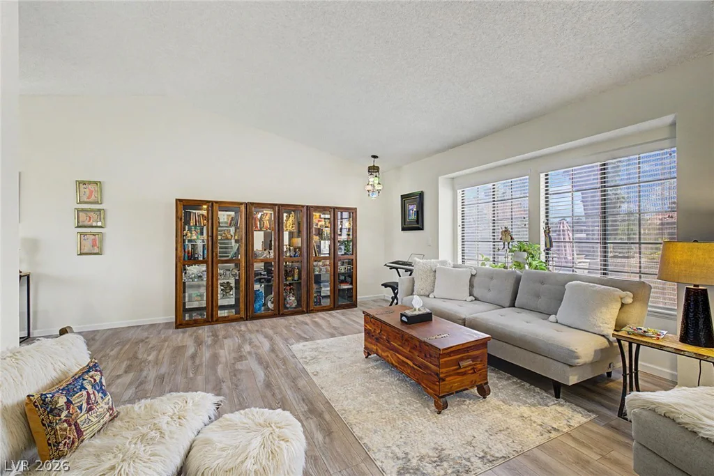 4472 Lindenhurst, Las Vegas, NV 89120