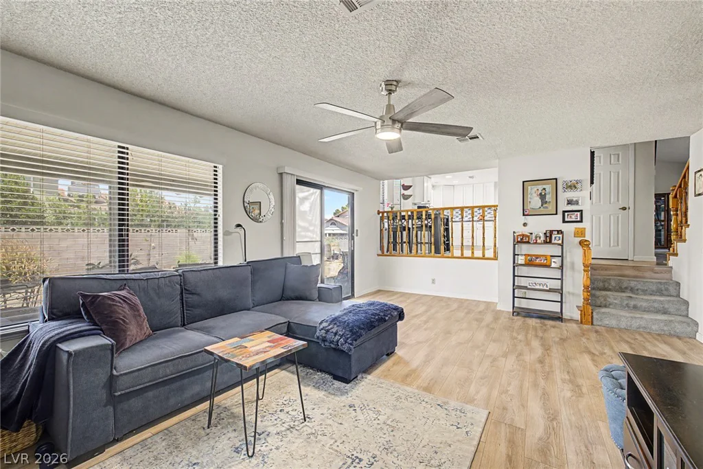 4472 Lindenhurst, Las Vegas, NV 89120