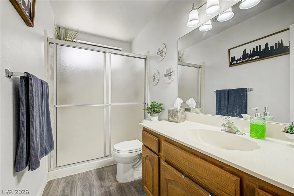 4472 Lindenhurst, Las Vegas, NV 89120