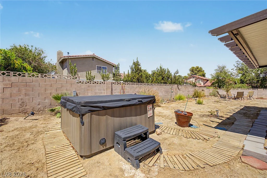 4472 Lindenhurst, Las Vegas, NV 89120