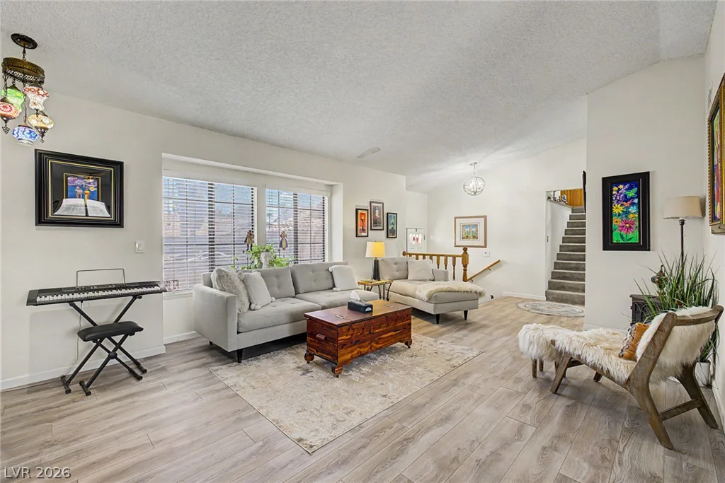 4472 Lindenhurst, Las Vegas, NV 89120