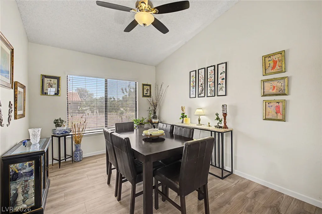 4472 Lindenhurst, Las Vegas, NV 89120