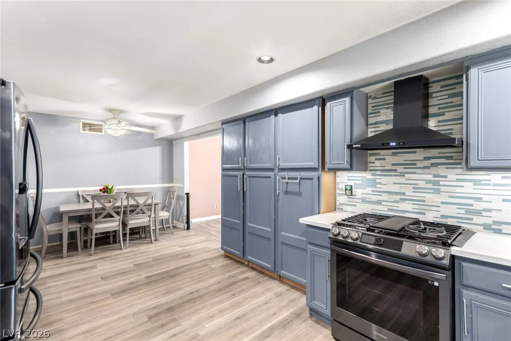 3825 Manhattan Bridge, North Las Vegas, NV 89032
