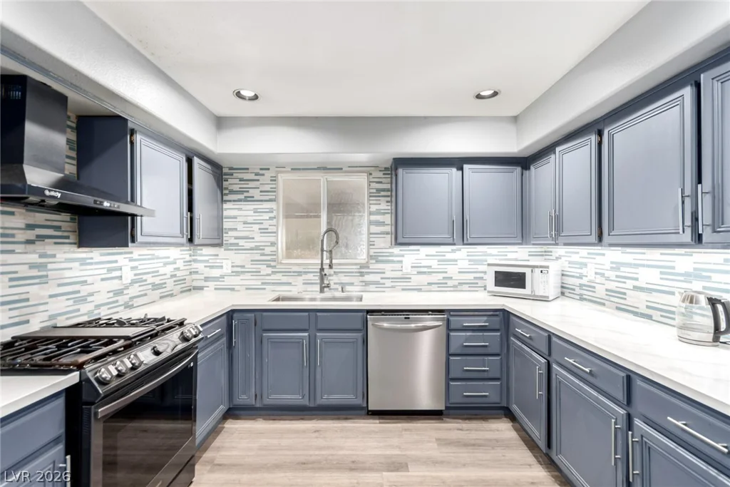 3825 Manhattan Bridge, North Las Vegas, NV 89032