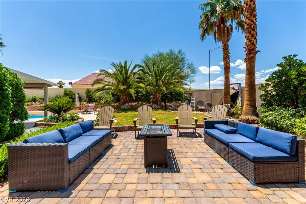 3825 Manhattan Bridge, North Las Vegas, NV 89032