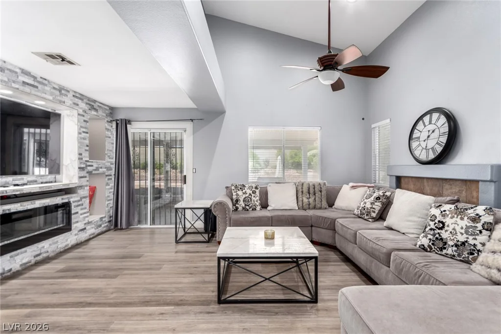 3825 Manhattan Bridge, North Las Vegas, NV 89032
