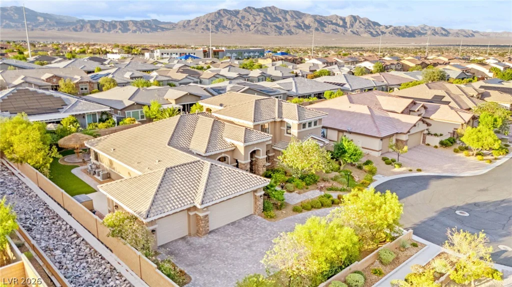 9896 Cathedral Pines, Las Vegas, NV 89149