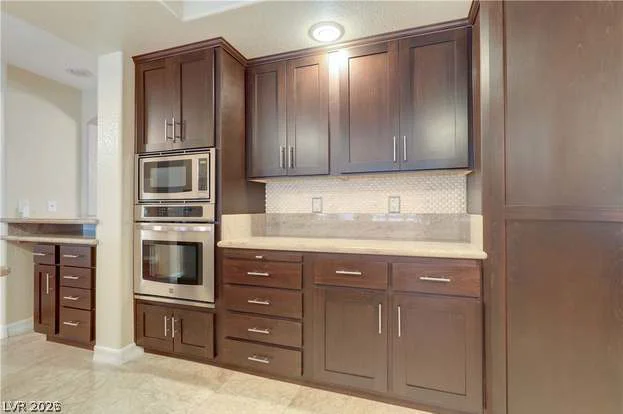 3755 Emerald Bay, Las Vegas, NV 89147