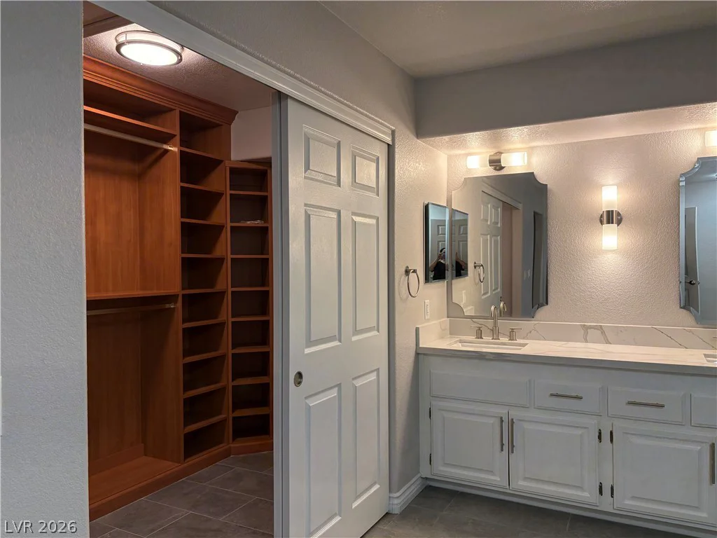 3755 Emerald Bay, Las Vegas, NV 89147