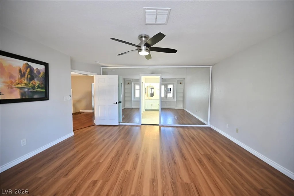 3755 Emerald Bay, Las Vegas, NV 89147