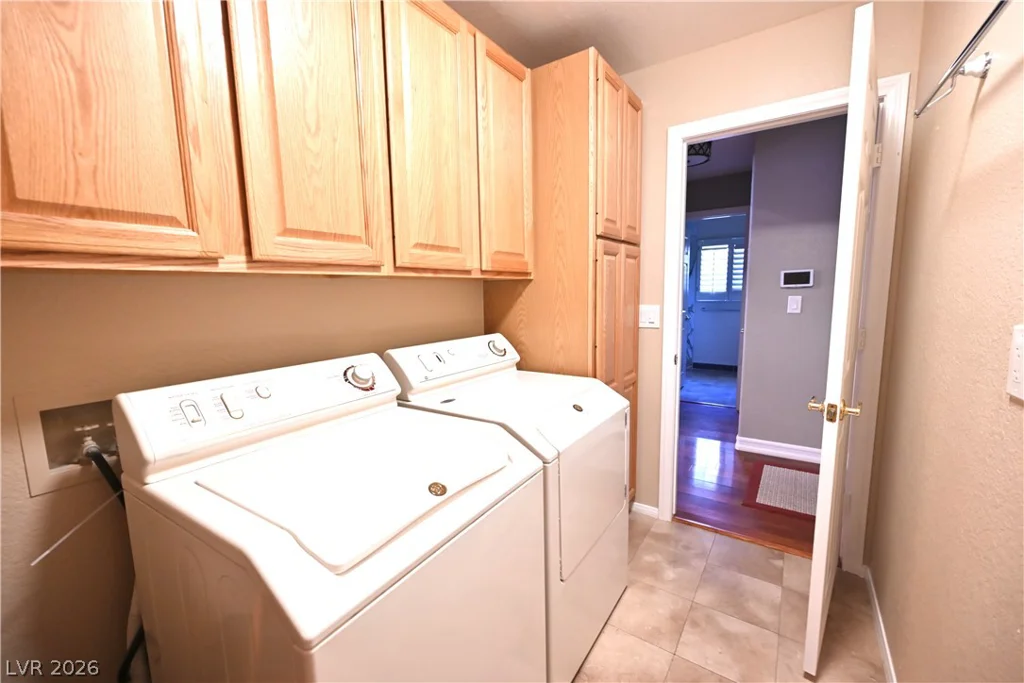 3755 Emerald Bay, Las Vegas, NV 89147